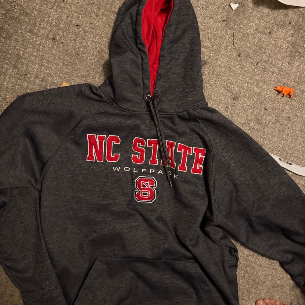 Colosseum Gray and Red NC State Hoodie
